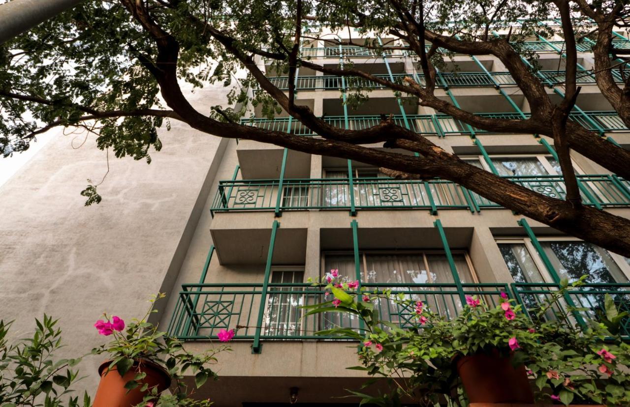 Bougainvilla Apartment Surat Exteriör bild
